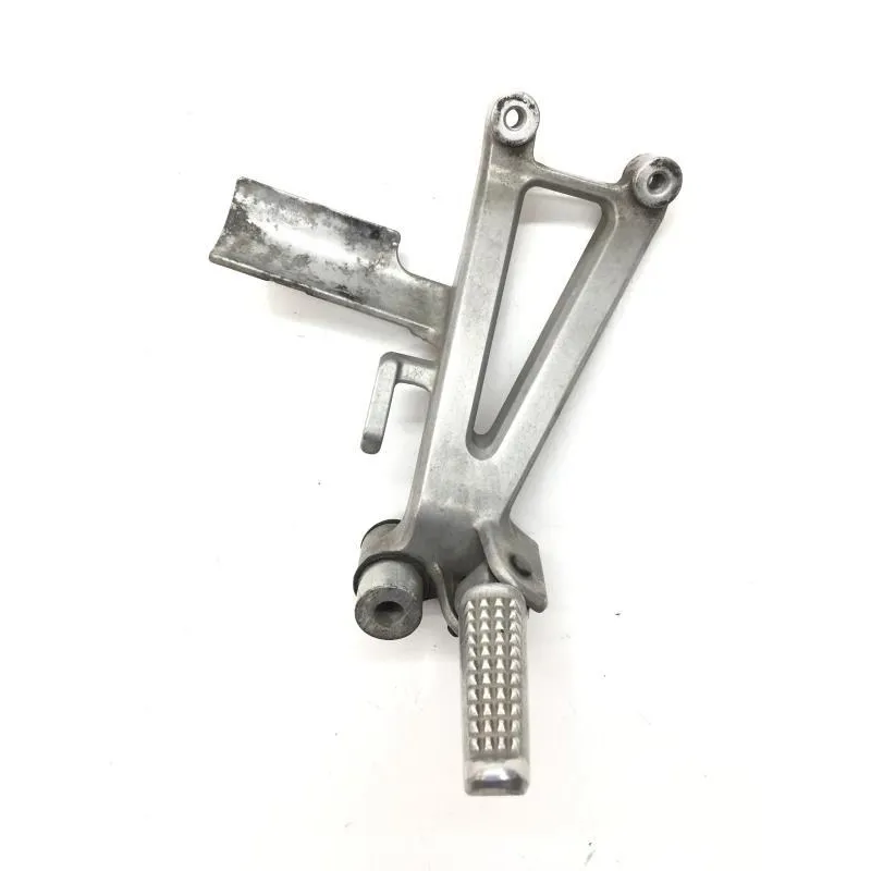 Platine et repose pieds arriere droit HONDA CBR 600 F 1991-1994