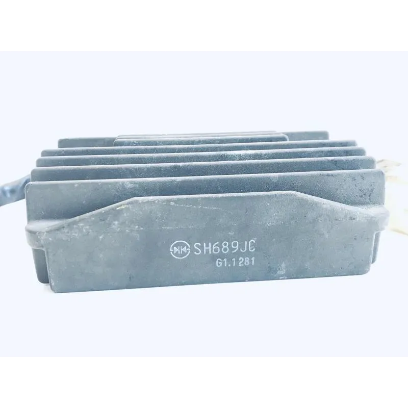 Regulateur charge batterie PIAGGIO VESPA GTS 250 2005-2014