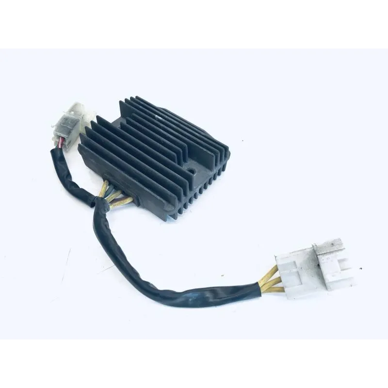 Regulateur charge batterie PIAGGIO VESPA GTS 250 2005-2014
