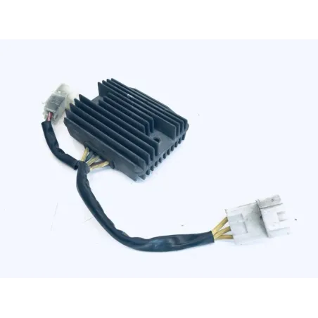 Regulateur charge batterie PIAGGIO VESPA GTS 250 2005-2014