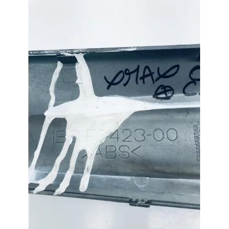 Cache lateral droit MBK YPR 125 2006-2009 SKYCRUISER