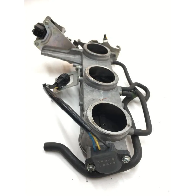 Rampe d'injection TRIUMPH SPEED TRIPLE 1050 2005-2007