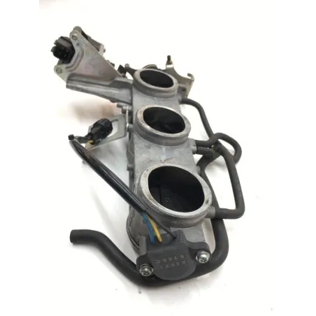 Rampe d'injection TRIUMPH SPEED TRIPLE 1050 2005-2007