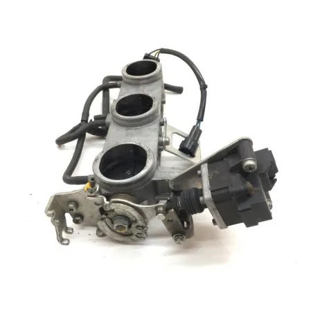 Rampe d'injection TRIUMPH SPEED TRIPLE 1050 2005-2007