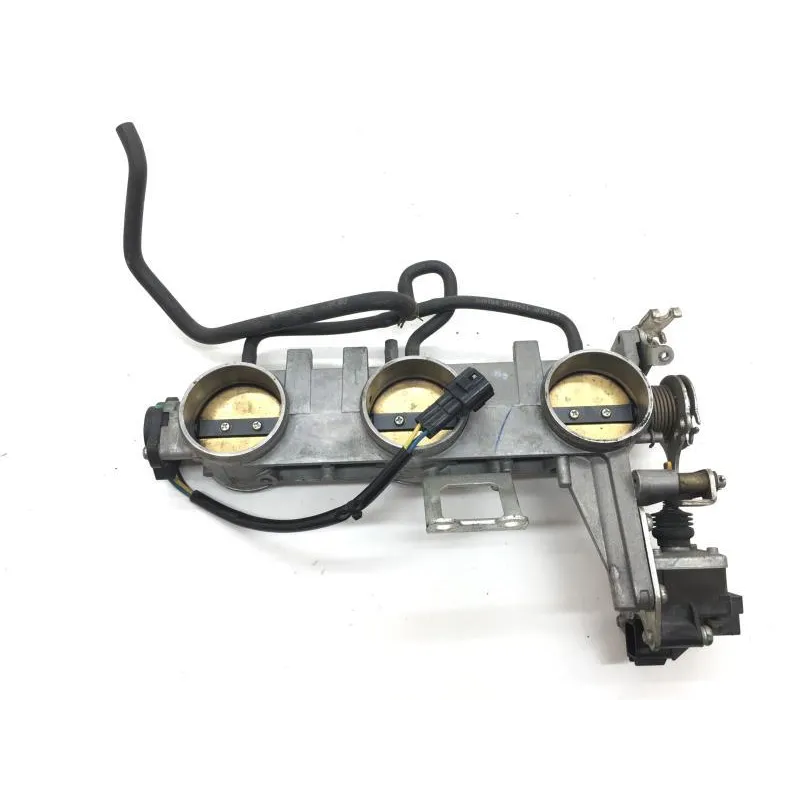 Rampe d'injection TRIUMPH SPEED TRIPLE 1050 2005-2007
