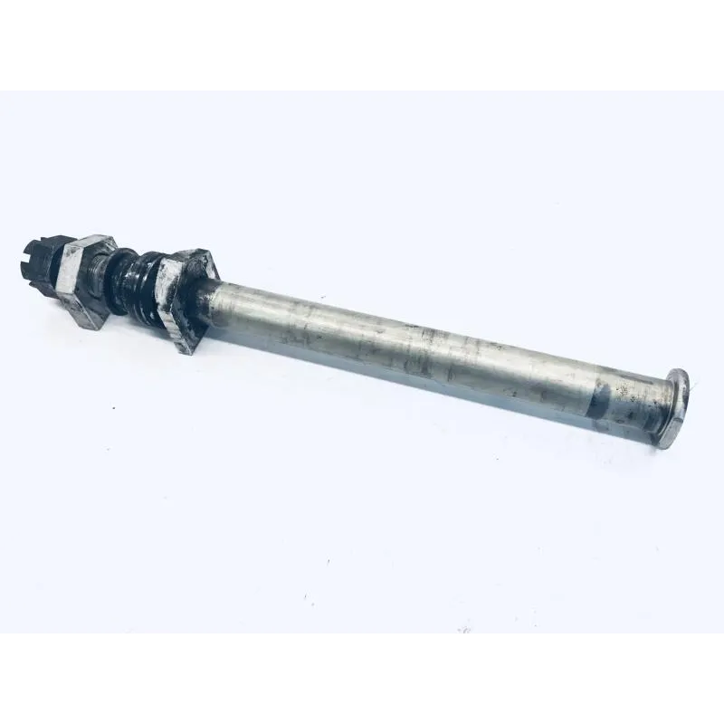 Axe de roue arriere KAWASAKI Z 1000 2007-2009
