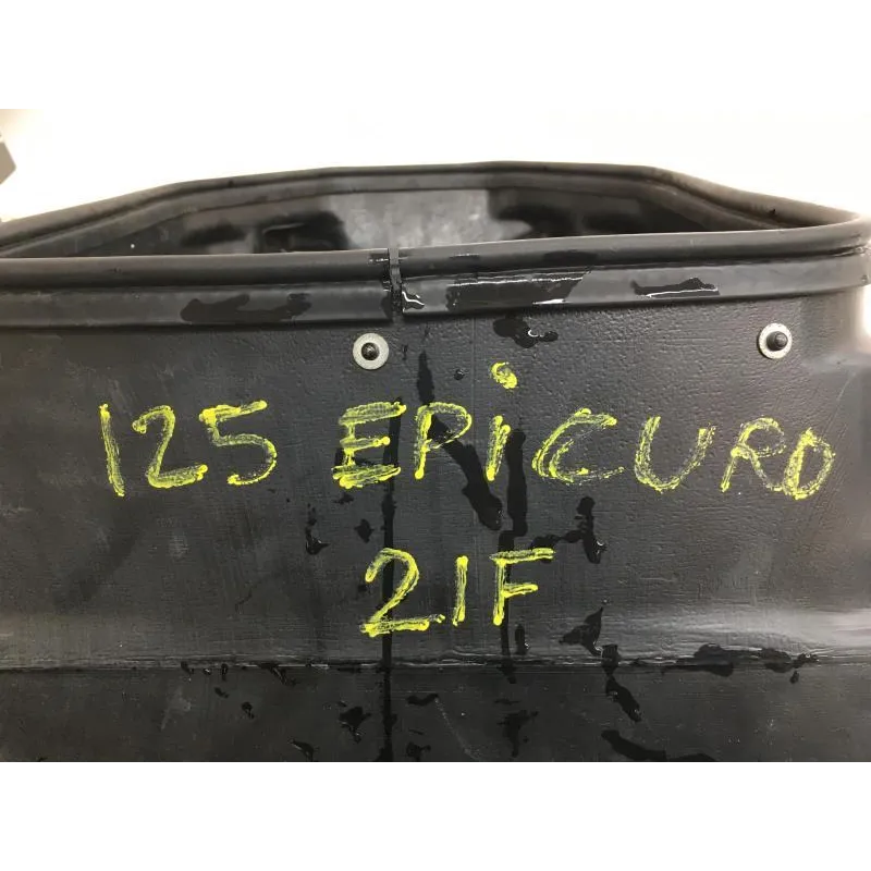 Coffre sous selle SUZUKI UC 125 1999-2003 EPICURO