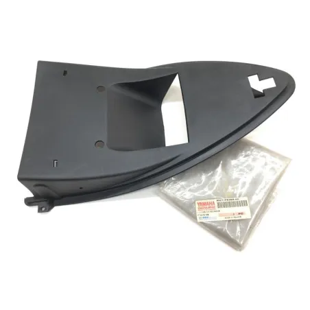 Cache carenage centrale sabot YAMAHA XQ 125 2001-2002 MAXSTER