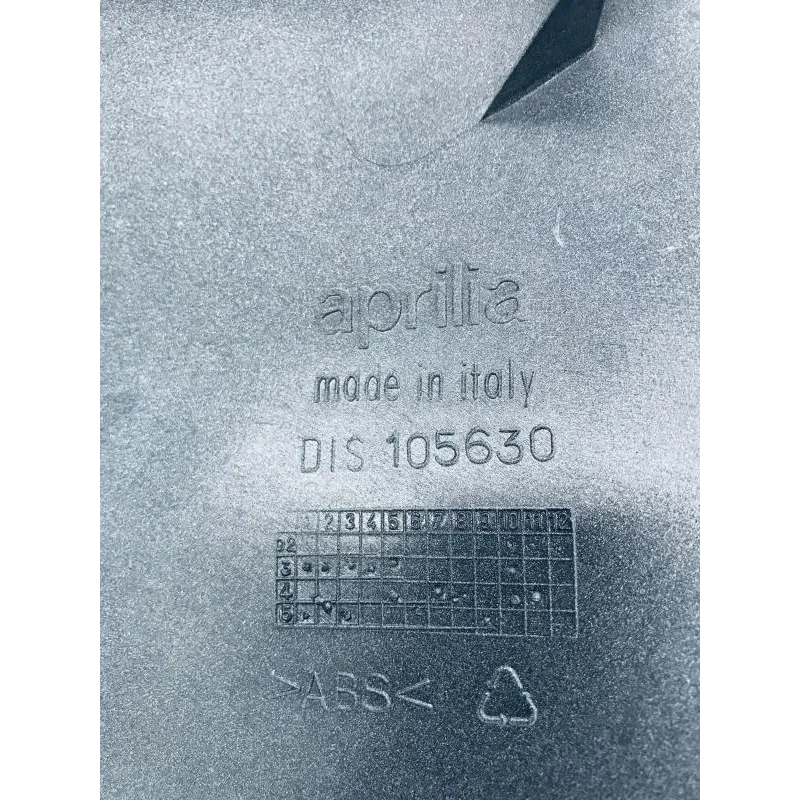 Cache carenage coque arriere droit APRILIA ATLANTIC 125 2003-2012