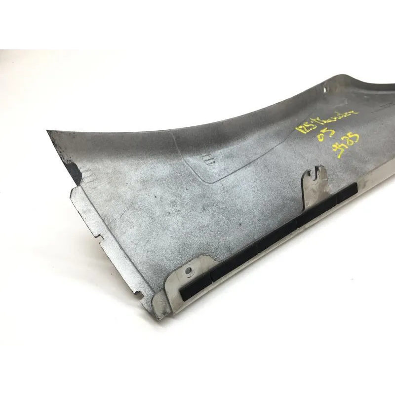 Demi sabot gauche YAMAHA XQ 125 2001-2002 MAXSTER