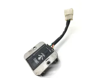Regulateur charge batterie YIYING QT 50 2011-2013