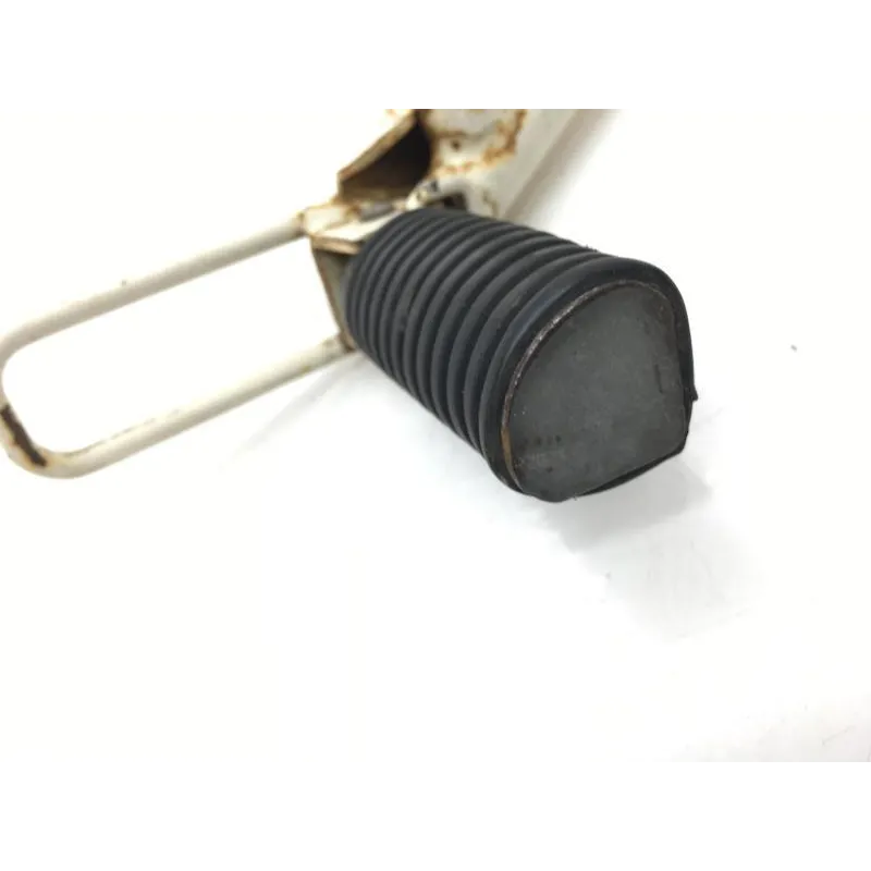 Platine et repose pieds arriere droit SUZUKI DR 600 S 1985-1989