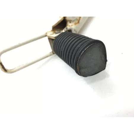 Platine et repose pieds arriere droit SUZUKI DR 600 S 1985-1989