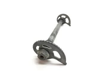 Axe de roue arriere SUZUKI DR 600 S 1985-1989