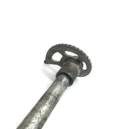 Axe de roue arriere SUZUKI DR 600 S 1985-1989