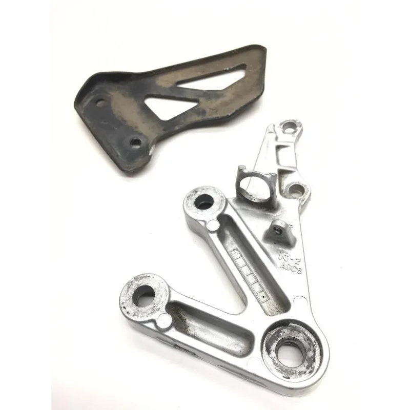 Platine avant droite SUZUKI GSXR 1000 2001-2002