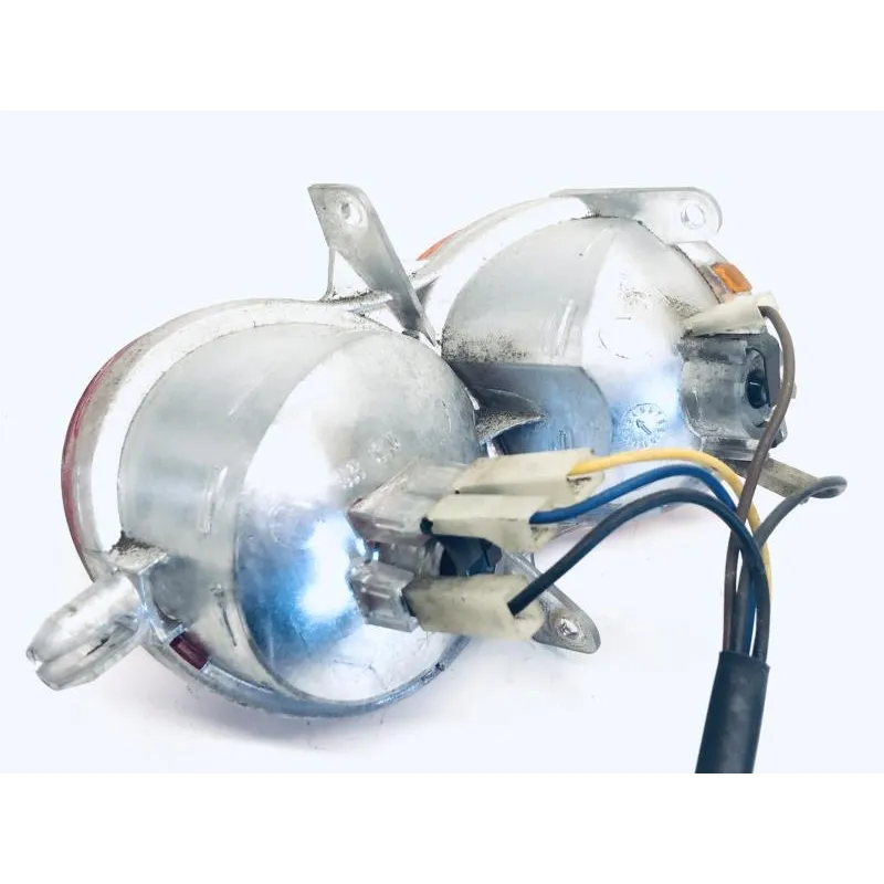 Clignotant arriere gauche YAMAHA YP 125 2003-2006 MAJESTY