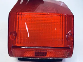 Cabochon feu arriere PIAGGIO VESPA 125 1998-2001 PX