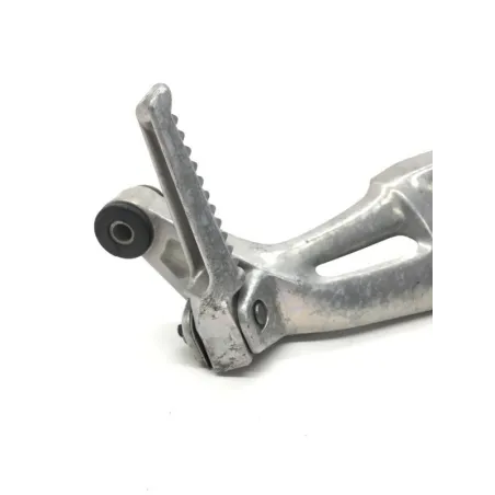 Platine et repose pieds arriere droit HONDA CBR 1100 XX 1997-2007