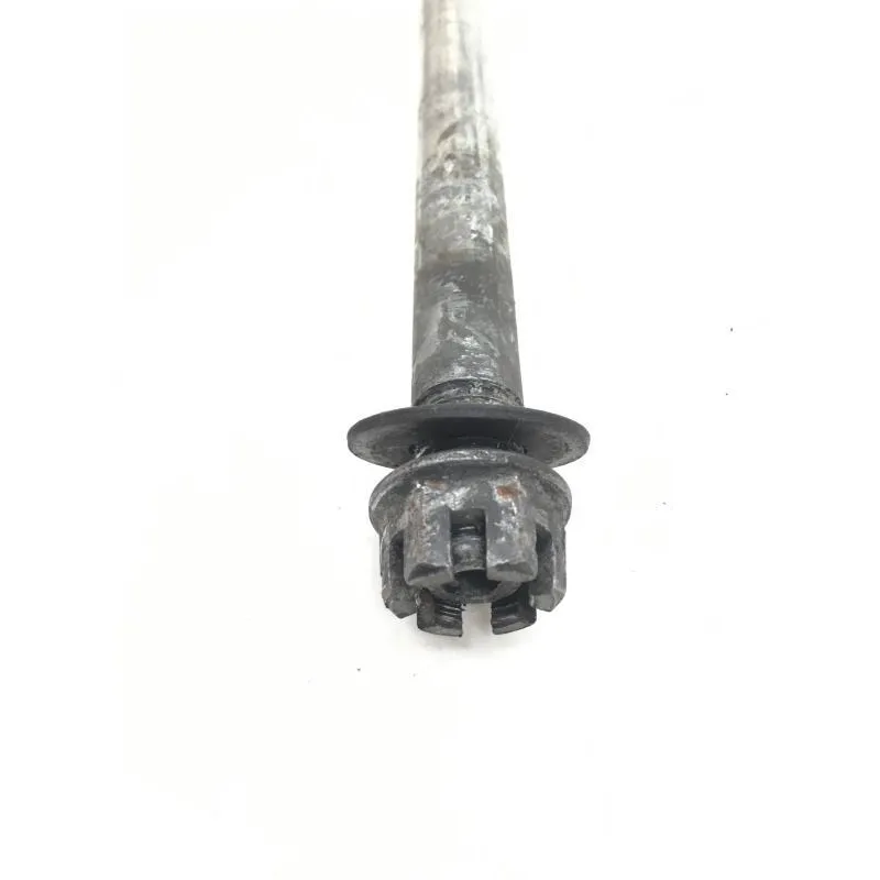 Axe de roue arriere YAMAHA TDR 125 1997-2003