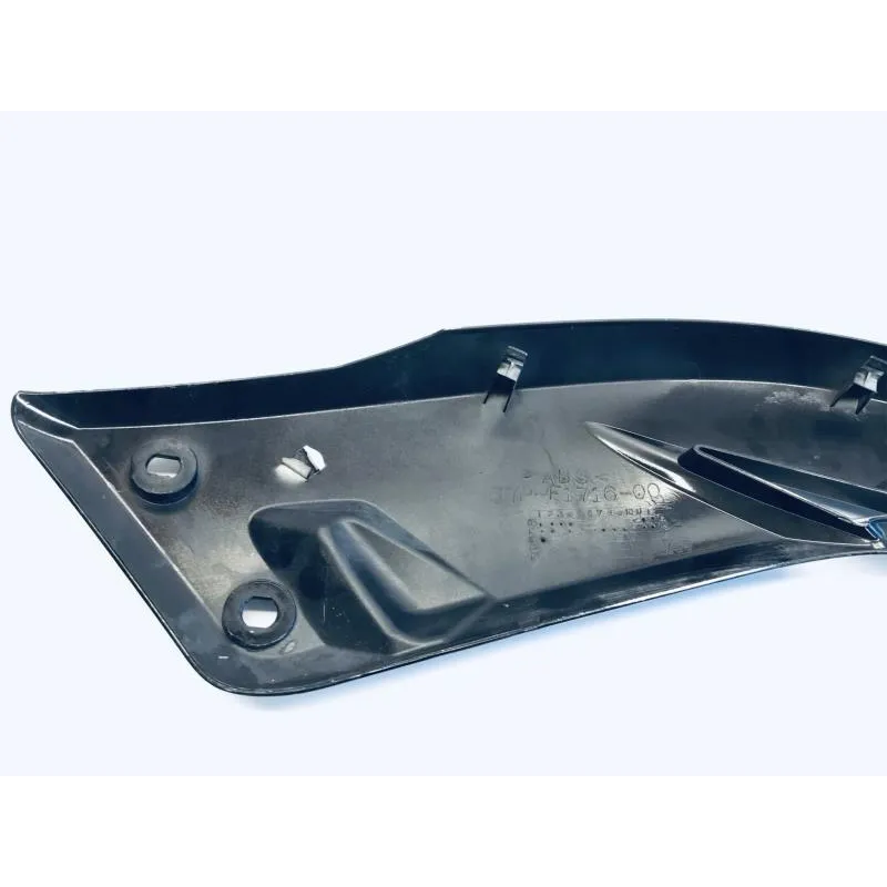 Cache carenage sous selle gauche YAMAHA YPR 125 2010-2013 XMAX ABS