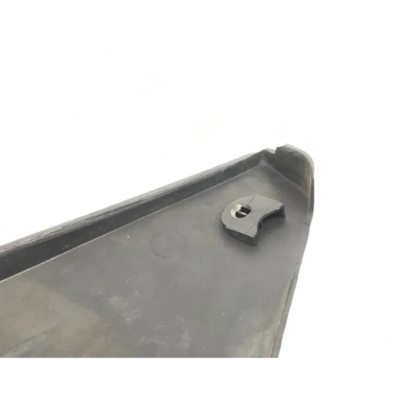 Cache carenage coque arriere gauche SUZUKI GS 500 E 1998-2000