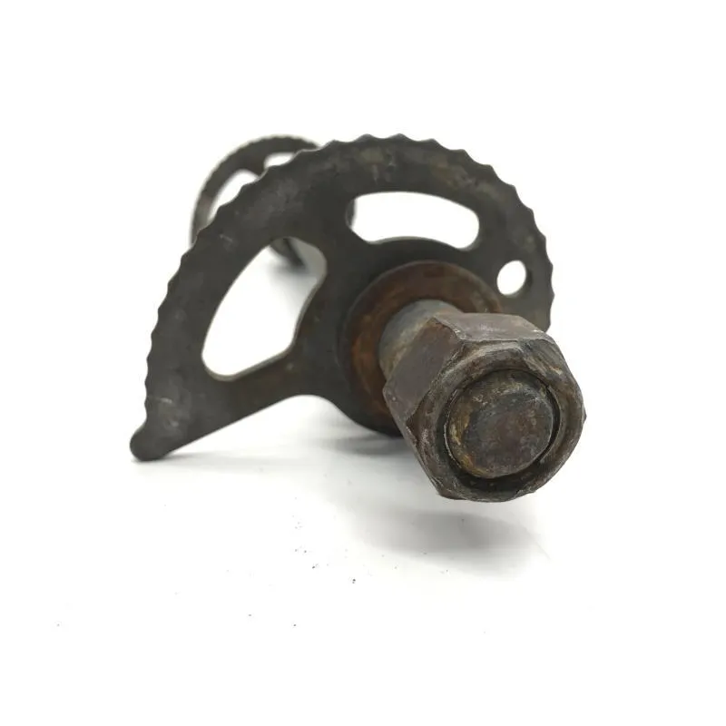 Axe de roue arriere SUZUKI TS 125 R 1989-1994