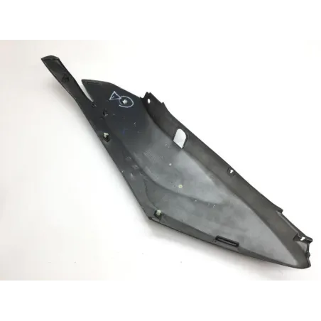 Cache carenage coque arriere gauche PEUGEOT METROPOLIS 400 2017-2020