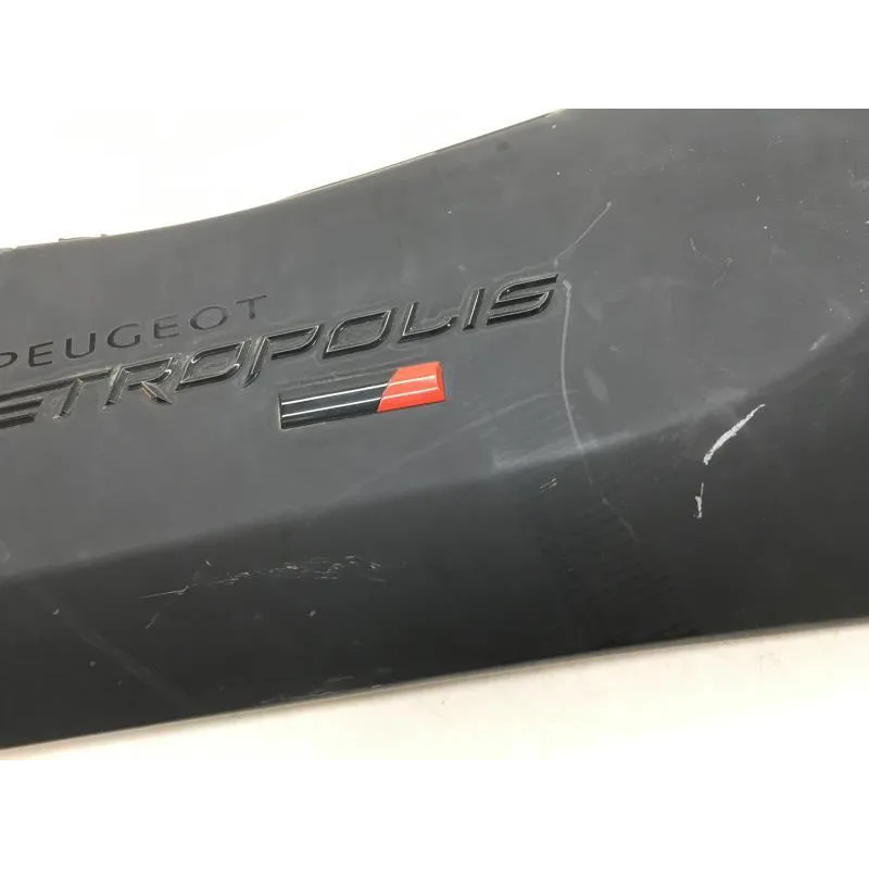 Cache carenage coque arriere droit PEUGEOT METROPOLIS 400 2017-2020