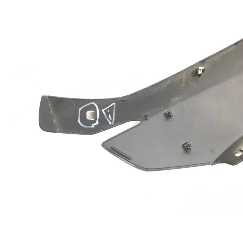 Cache carenage coque arriere droit PEUGEOT METROPOLIS 400 2017-2020