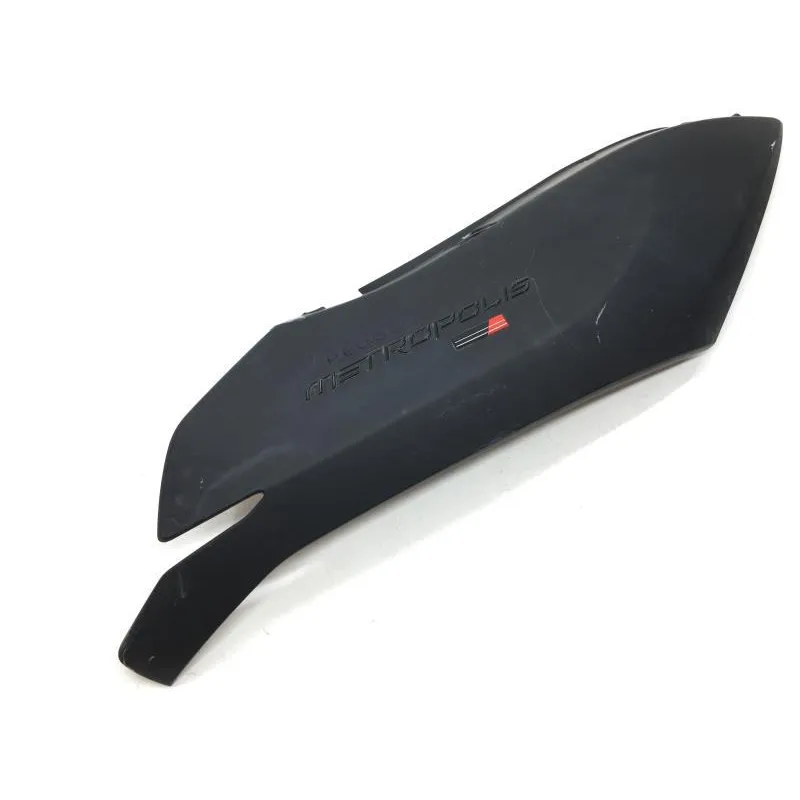 Cache carenage coque arriere droit PEUGEOT METROPOLIS 400 2017-2020