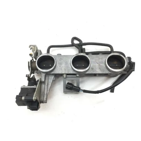 Rampe d'injection TRIUMPH SPEED TRIPLE 1050 2005-2007