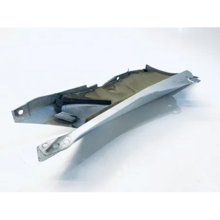 Cache carenage sous selle droit YAMAHA FJR 1300 2001-2002
