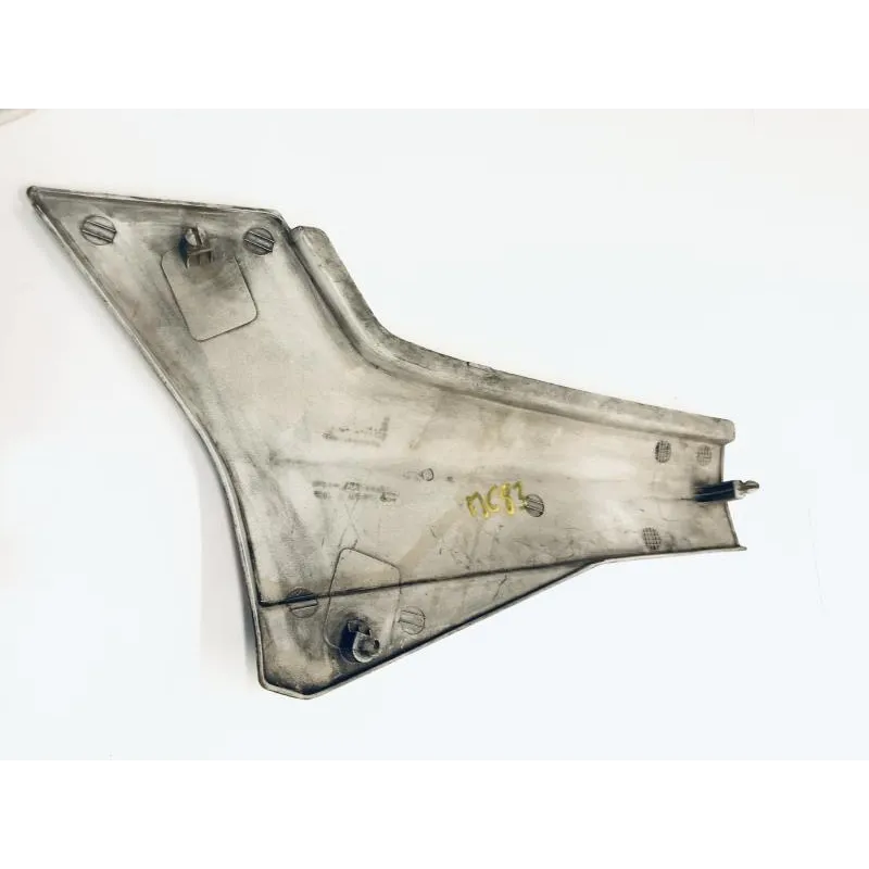 Cache carenage sous selle droit HONDA VF 500 F 1984-1985