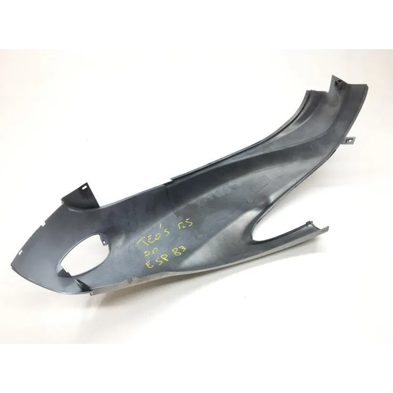 Cache carenage coque arriere gauche YAMAHA XN 125 2000-2005 TEO'S
