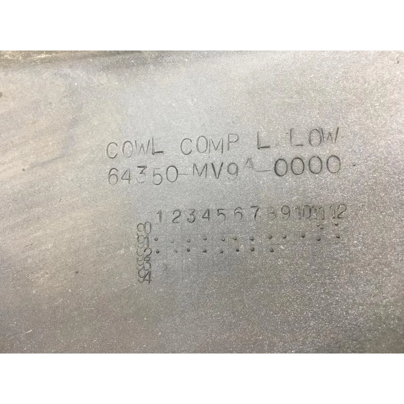 Cache flanc de carenage gauche HONDA CBR 600 F 1991-1994