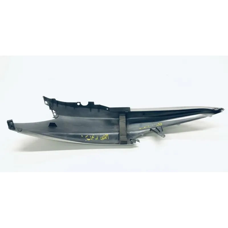 Cache carenage coque arriere gauche YAMAHA YP 400 2004-2006 MAJESTY