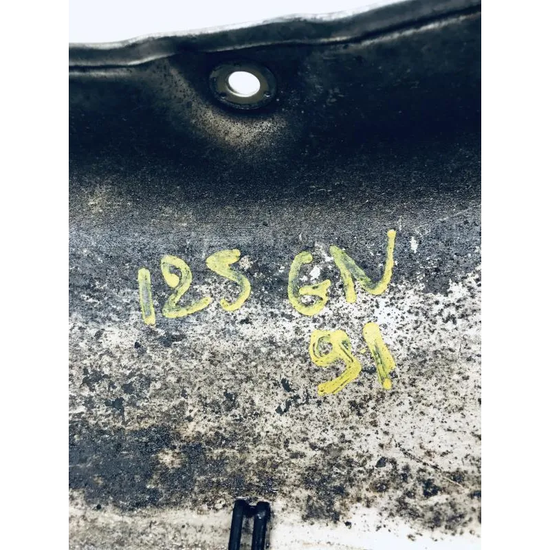 Garde boue arriere SUZUKI GN 125 1982-1996