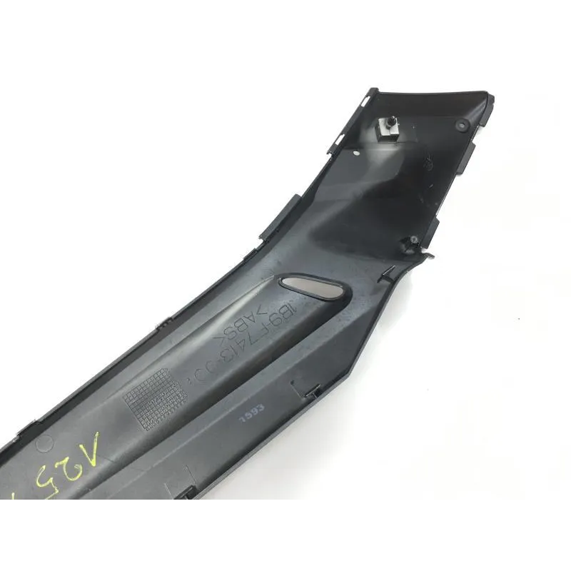 Cache lateral gauche YAMAHA YPR 125 2006-2009 XMAX