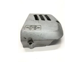 Carter pignon de sortie de boite SUZUKI GN 125 1997-2001