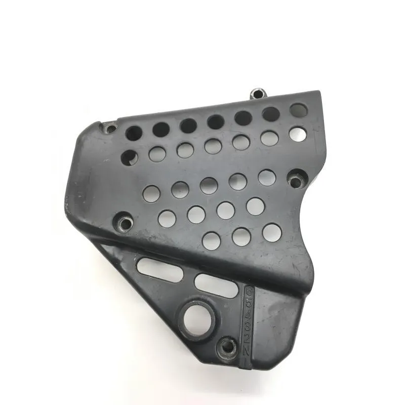 Carter pignon de sortie de boite SUZUKI GSXR 750 1992-1995