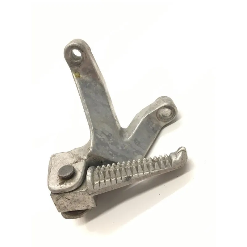 Platine et repose pieds arriere gauche YAMAHA YZF 750 R 1993-1996