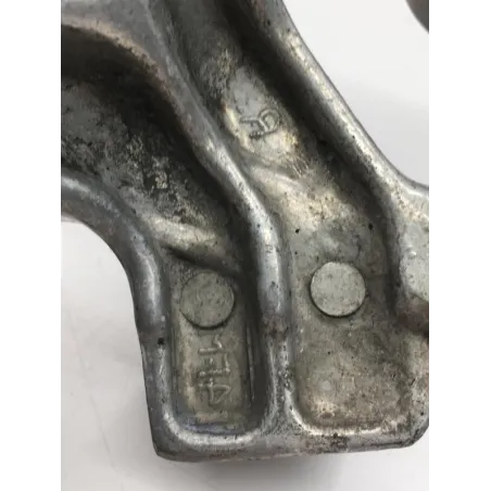 Platine et repose pieds arriere droit YAMAHA YZF 750 R 1993-1996