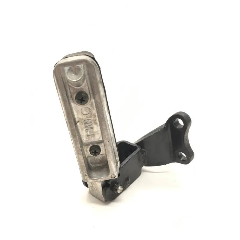 Platine et repose pieds arriere gauche YAMAHA YPR 125 2006-2009 XMAX