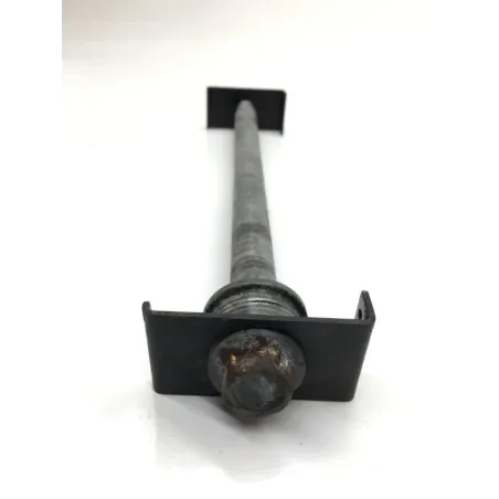 Axe de roue arriere KAWASAKI Z 750 2004-2006