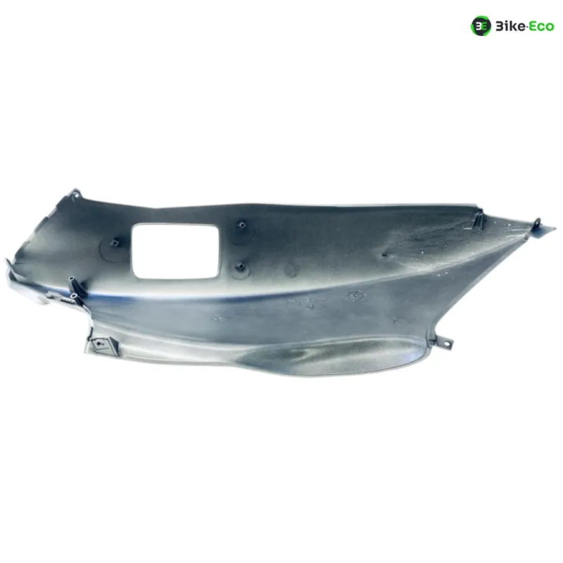 Cache carenage coque arriere gauche YAMAHA YP 125 2001-2002 SKYLINER
