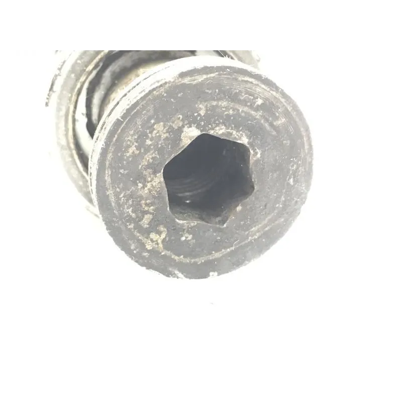 Axe de roue arriere KAWASAKI GPZ 900 R 1984-1986 NINJA
