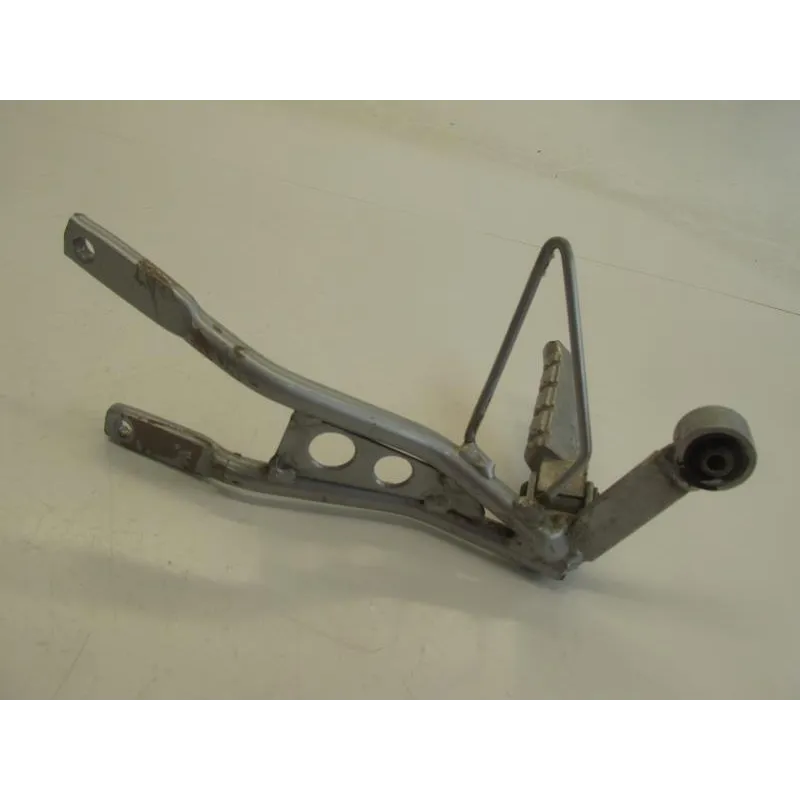 Platine et repose pieds arriere droit PEUGEOT XR6 50 2000-2003