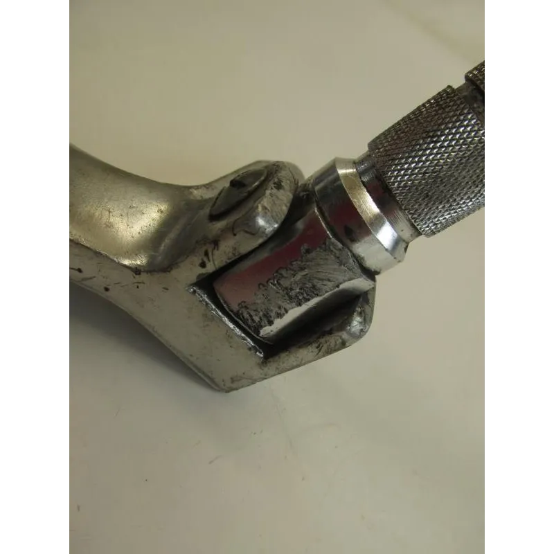 Platine et repose pieds arriere gauche YAMAHA TZR 50 1997-2002
