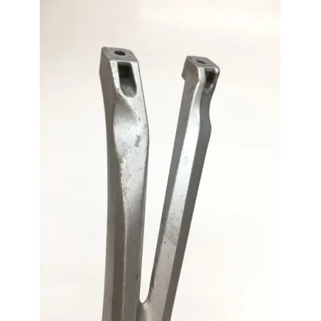 Platine et repose pieds arriere droit YAMAHA YZF 1000 2004-2005 R1